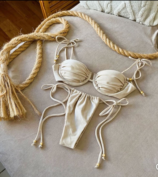 🌊 Biquíni Aurora – Elegância que ilumina o seu verão ✨